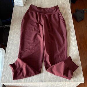 Old Navy Active Women’s Maroon Powersoft Joggers - Size M